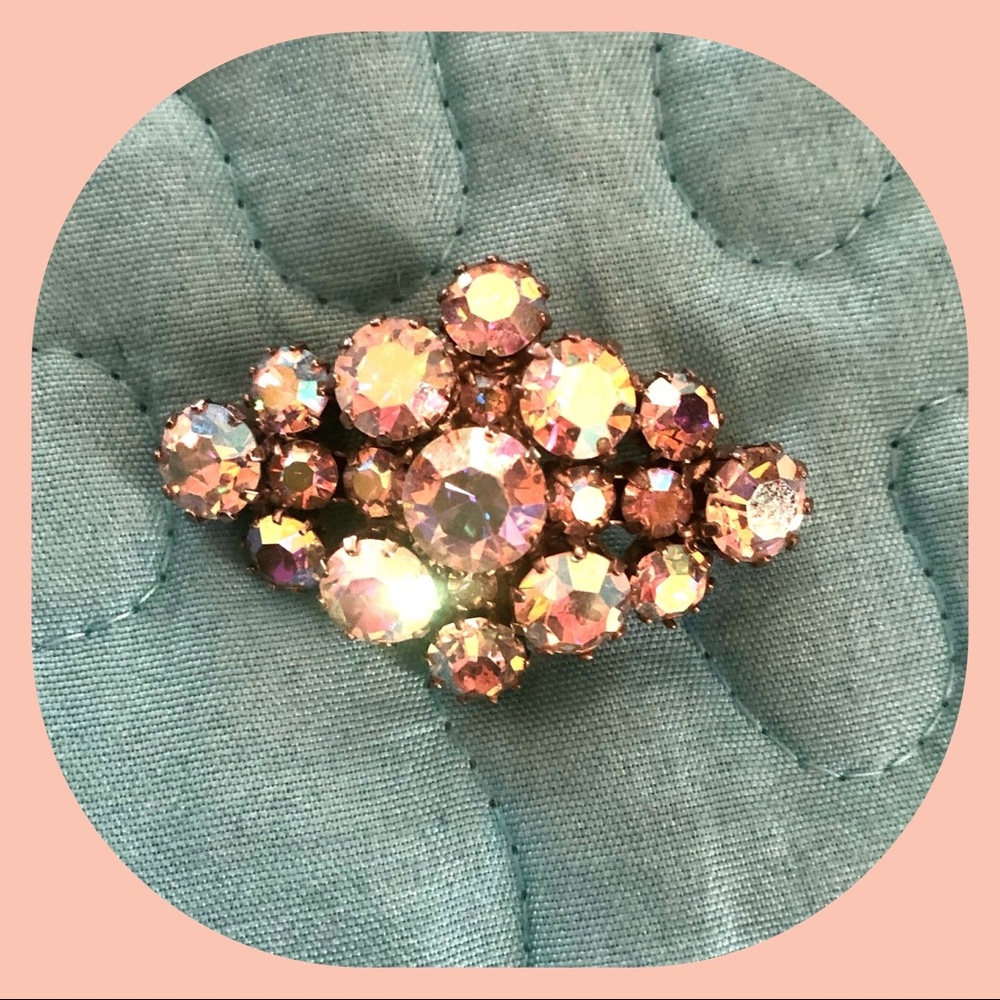 🌸VINTAGE Aurora Borealis Rhinestone Rhombus Pin🌸